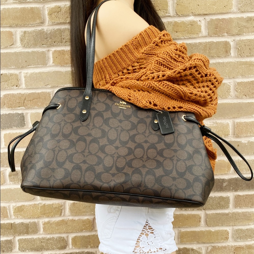 SALE‼️‼️ Gaby’sBags👜💕-🌸Coach Signature Tote🌸👛 - Picture 2 of 8